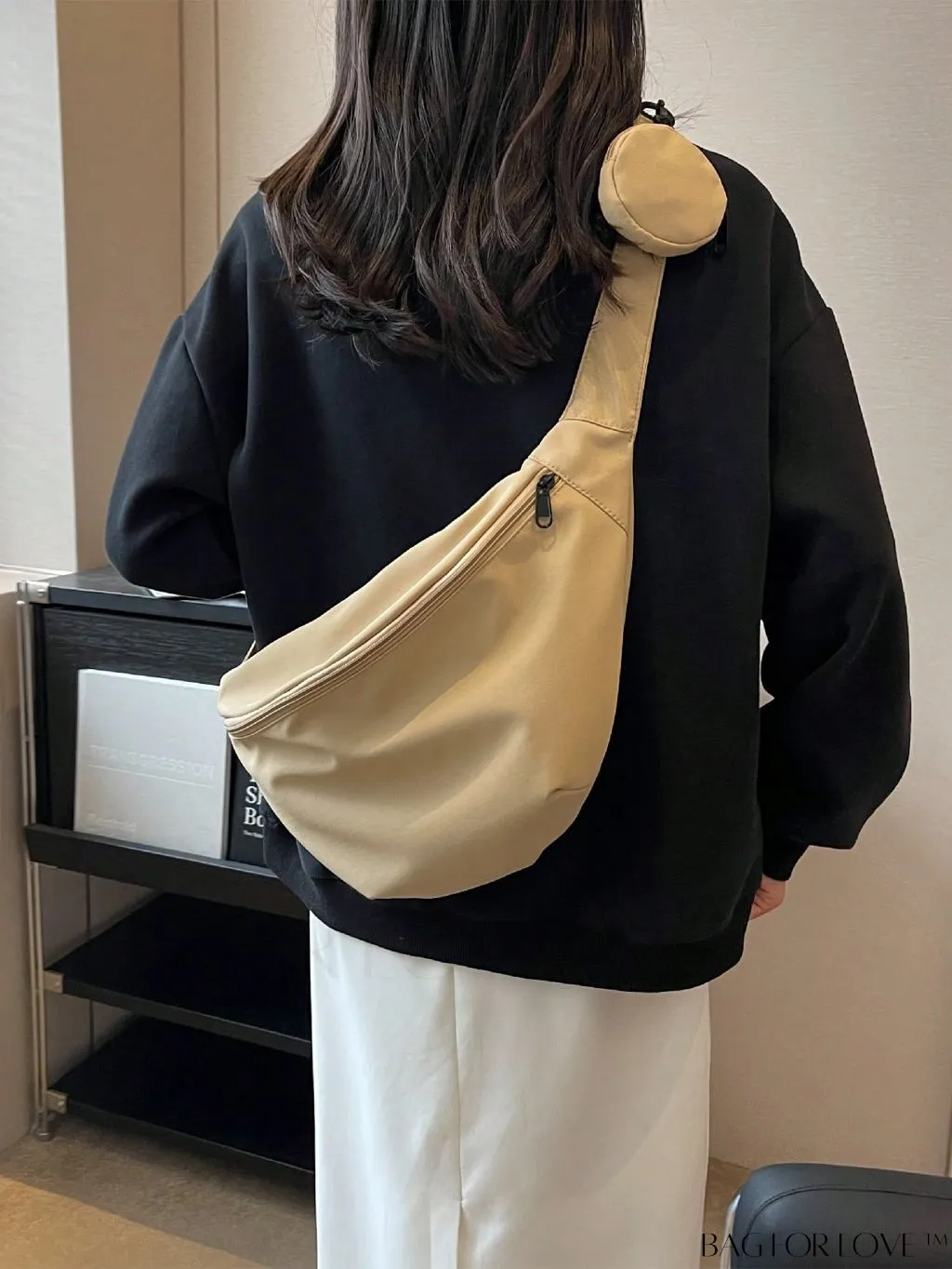 BagForLove - Coin Purse Included: Solid Color Hobo Bag with a Touch of Casual Elegance