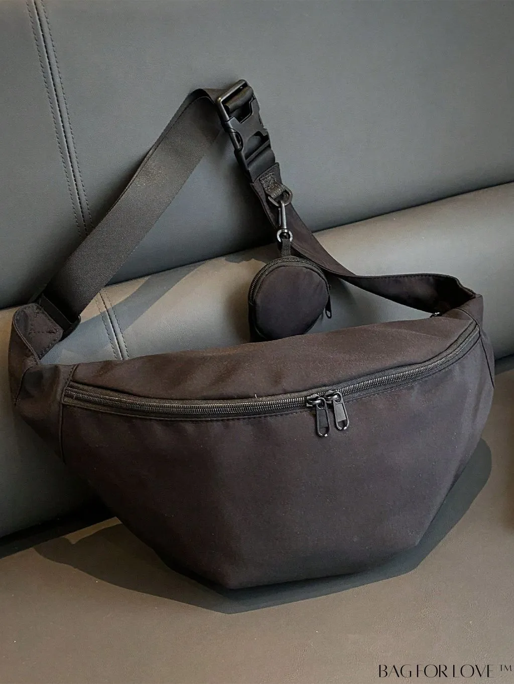 BagForLove - Coin Purse Included: Solid Color Hobo Bag with a Touch of Casual Elegance