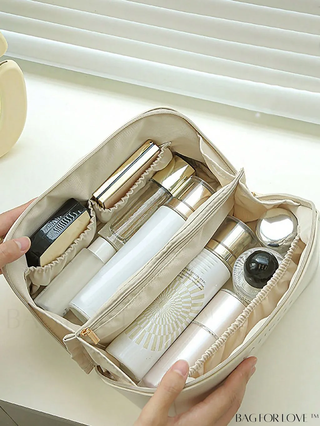 BagForLove - Portable Travel Toiletry Organizer - Large Capacity, Multi-function, PU Handbag