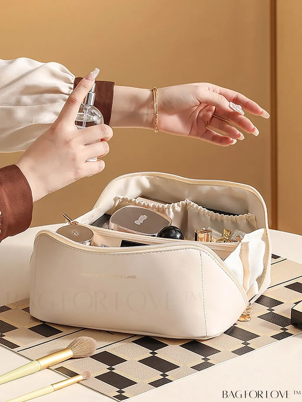 BagForLove - Portable Travel Toiletry Organizer - Large Capacity, Multi-function, PU Handbag