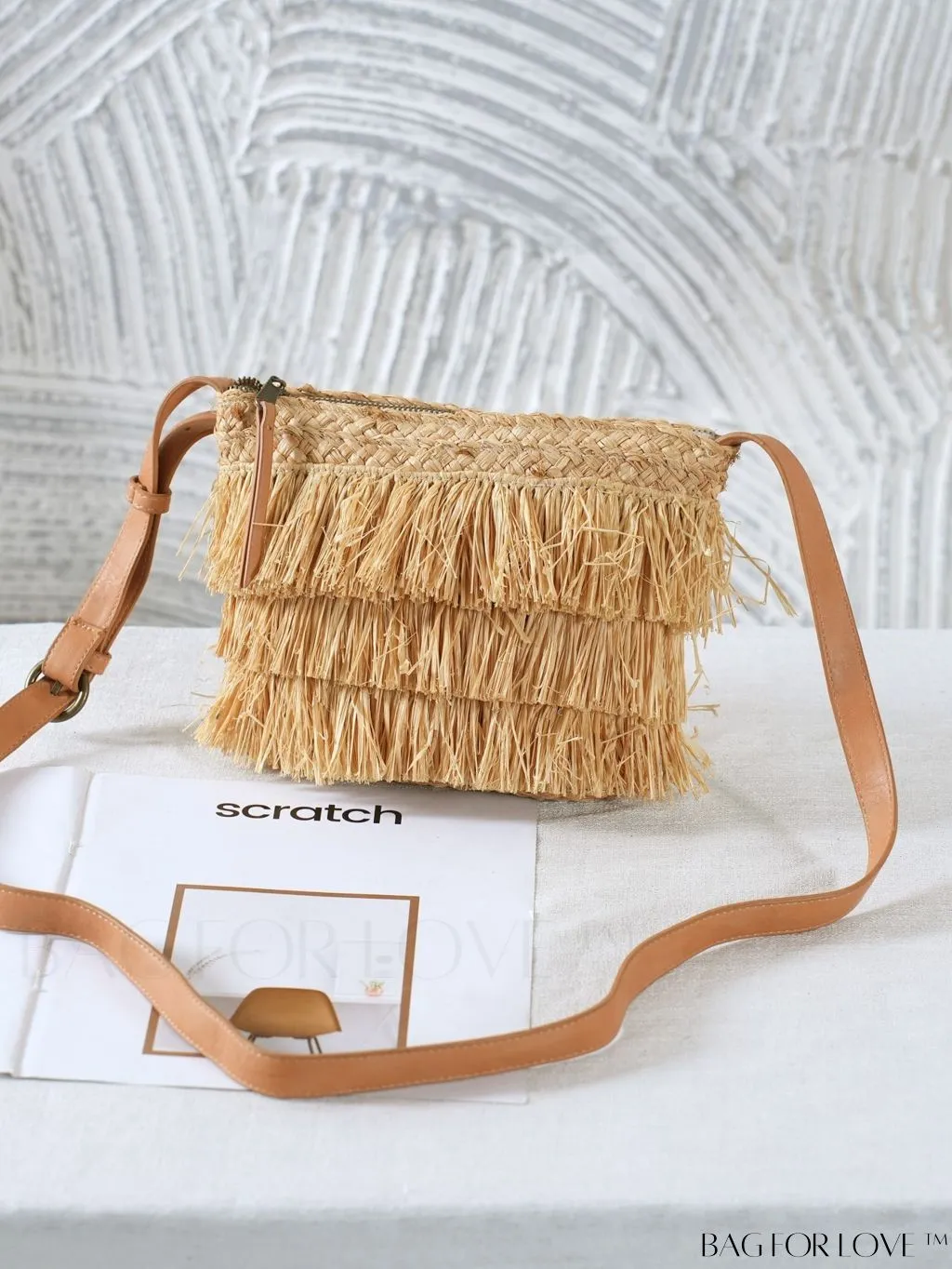 BagForLove - Stylish Woven Beach Bag with Tassel Decoration - Perfect for Beach Getaways