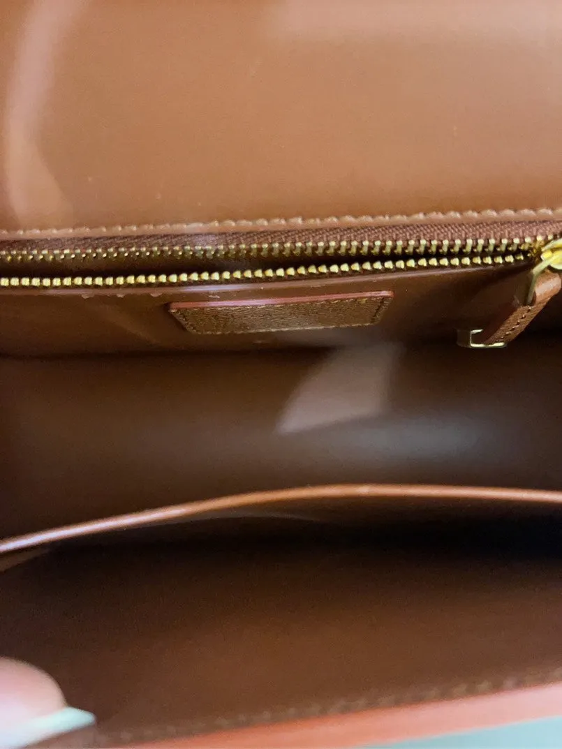 Caramel Shockproof Dior Premium finish Bag Montaigne Shoulder MM