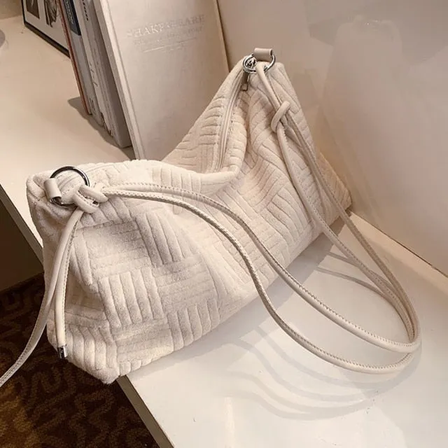 Diagonal Large Capacity Shoulder Bag