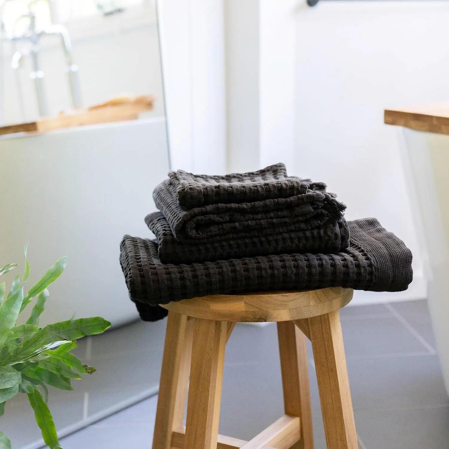 GILDEN TREE Waffle Bath Sheet Quick Dry Towel, Thin Luxury Bath Towels, Bath Sheets 40x80 Large Bath Towels, Modern Style (Faded Black)