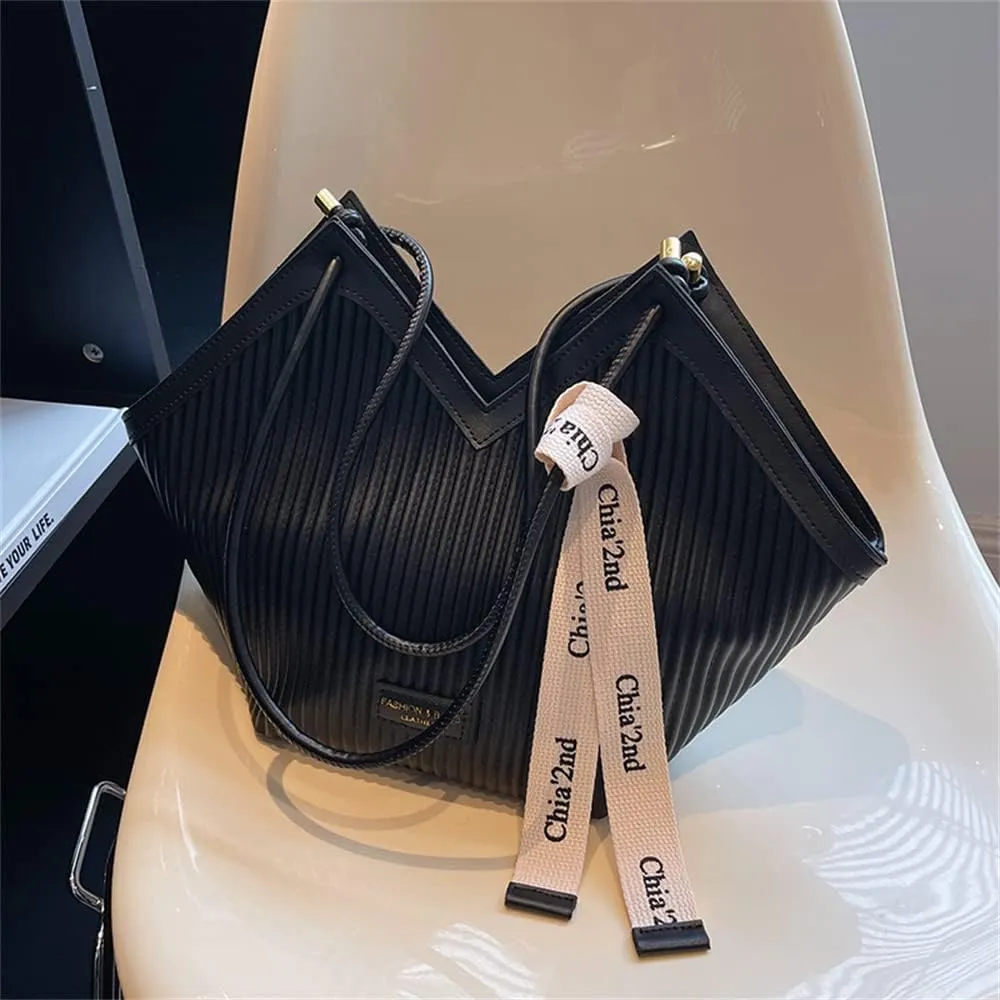 Love Heart Shape PU Artificial Leather Tote Bag for Women's Fashion Shoulder Bag and Satchel