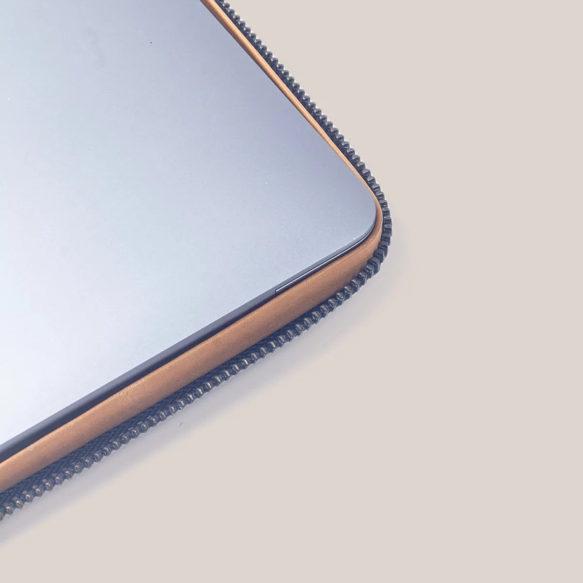 MacBook Zippered Laptop Case - Burnt Tobacco