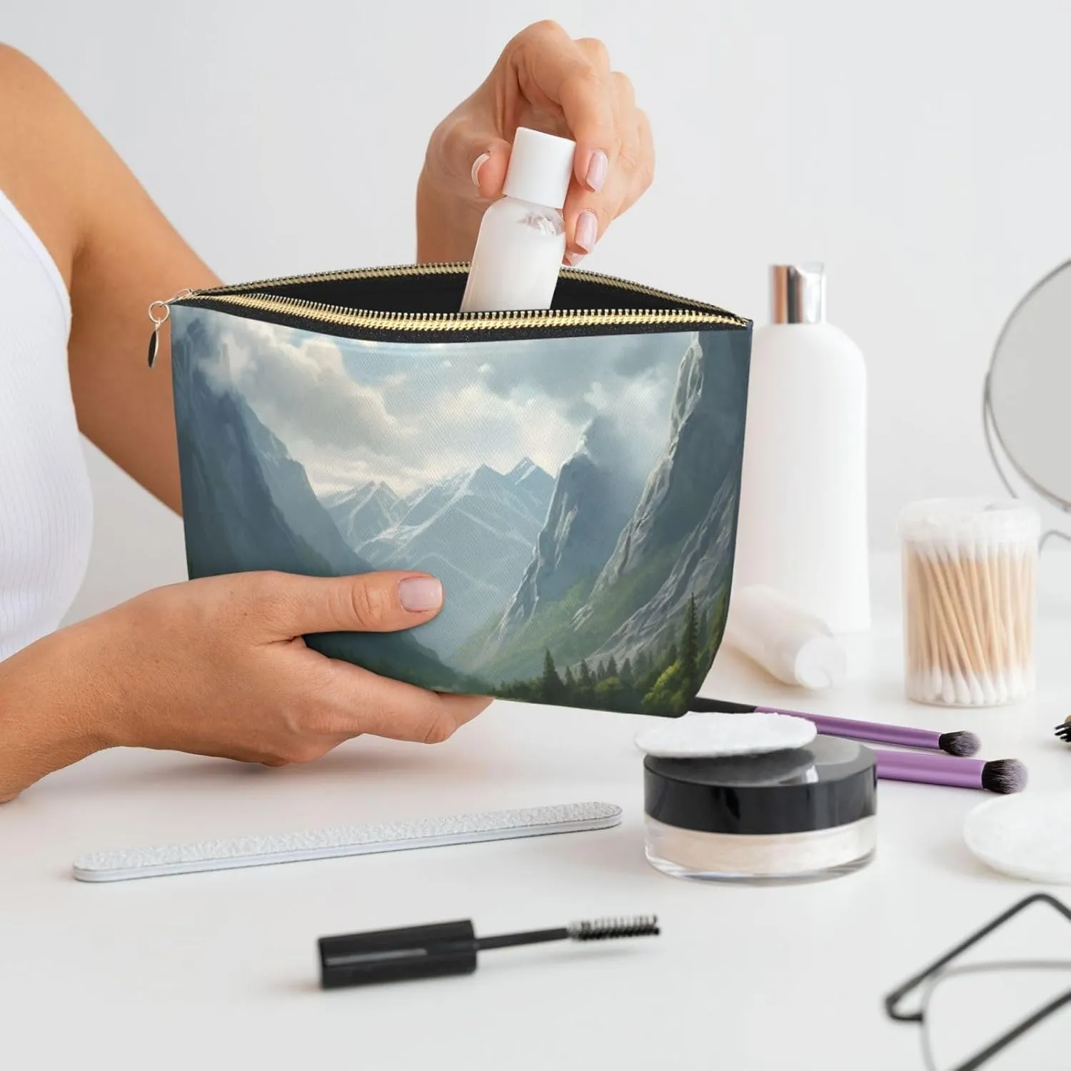 Makeup Bag for Women Valley Travel Cosmetic Bag Large Capacity Portable Makeup Organizer Bags PU Leather Waterproof Toiletry Bag Cute Aesthetic Zipper Makeup Pouch