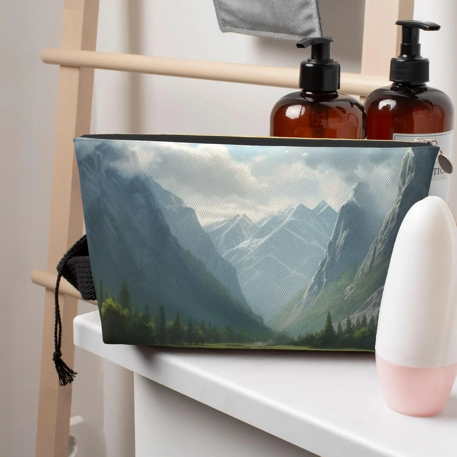 Makeup Bag for Women Valley Travel Cosmetic Bag Large Capacity Portable Makeup Organizer Bags PU Leather Waterproof Toiletry Bag Cute Aesthetic Zipper Makeup Pouch