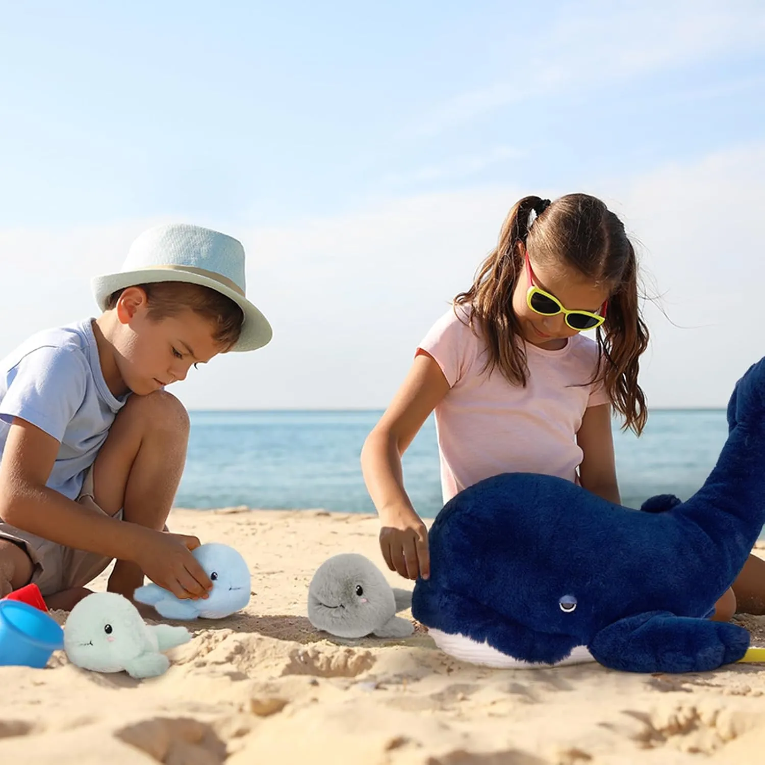 MaoGoLan 20'' Blue Whale Plush Toy Stuffed Animals Set for Kids 5-7, Giant Stuffed Whale Mommy with 3 Babies Inside - Party Favors Bulk Boys Girls Christmas Easter Valentine's Day Birthday Gift