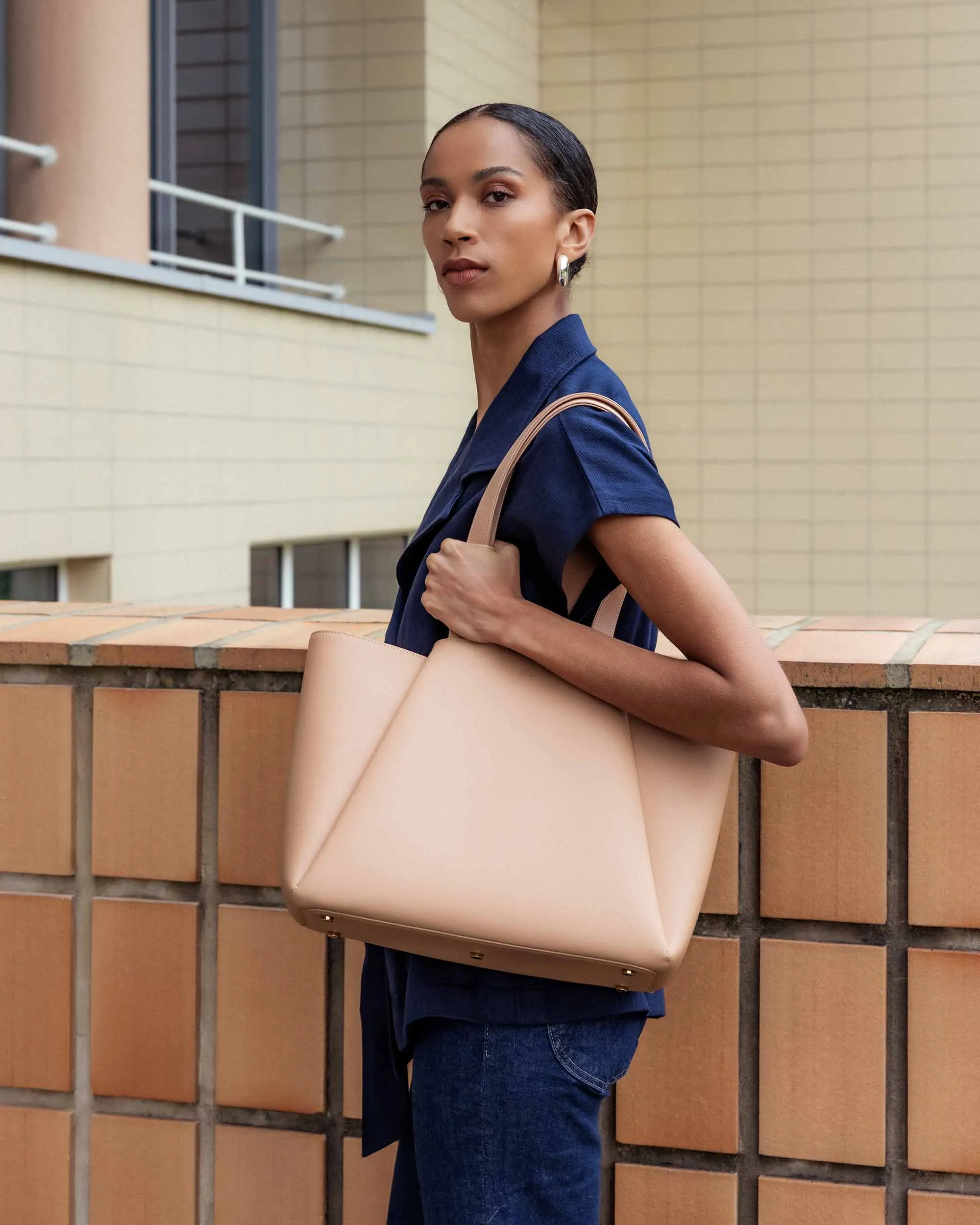Midi Pyramid - macaron tan
