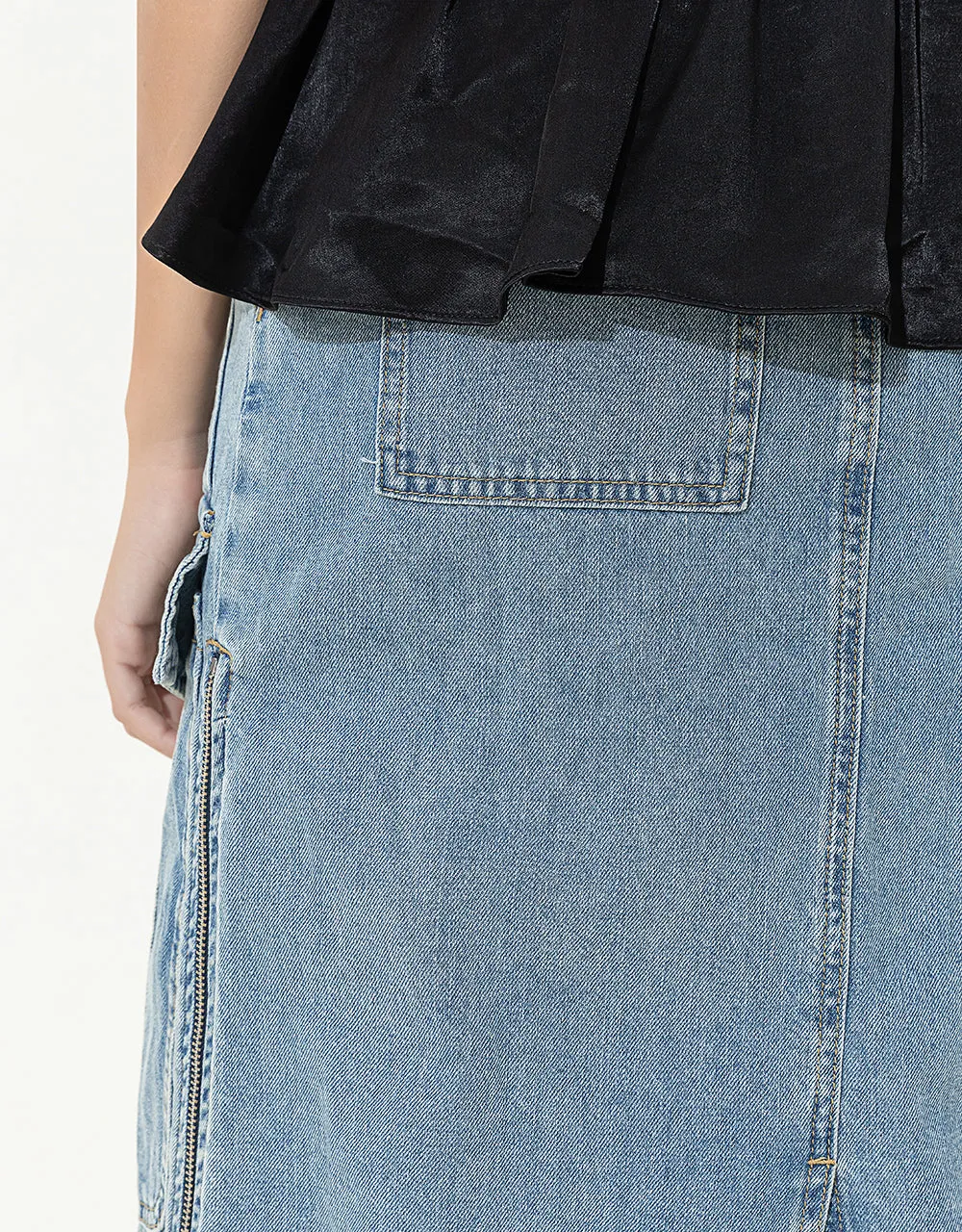 Multi-Pocket Straight Denim Skirt