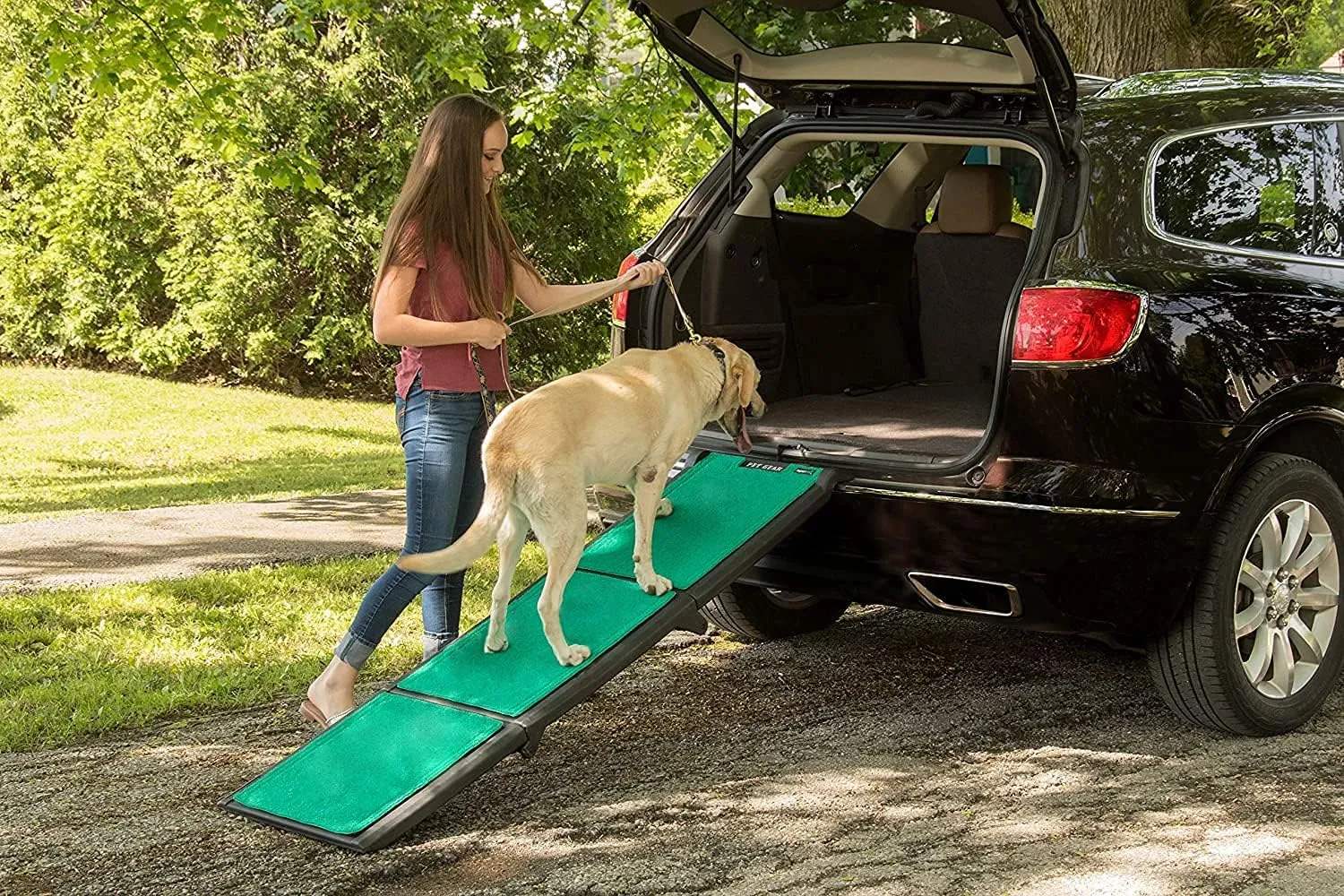 Pet Gear supertraX Ramps for Dogs and Cats, Maximum Traction Surface, Portable/Easy-Fold (No Tools Required), Built in Handle for Travel, 5 Models, 42-71 Inches Long, Supports 150-200lbs