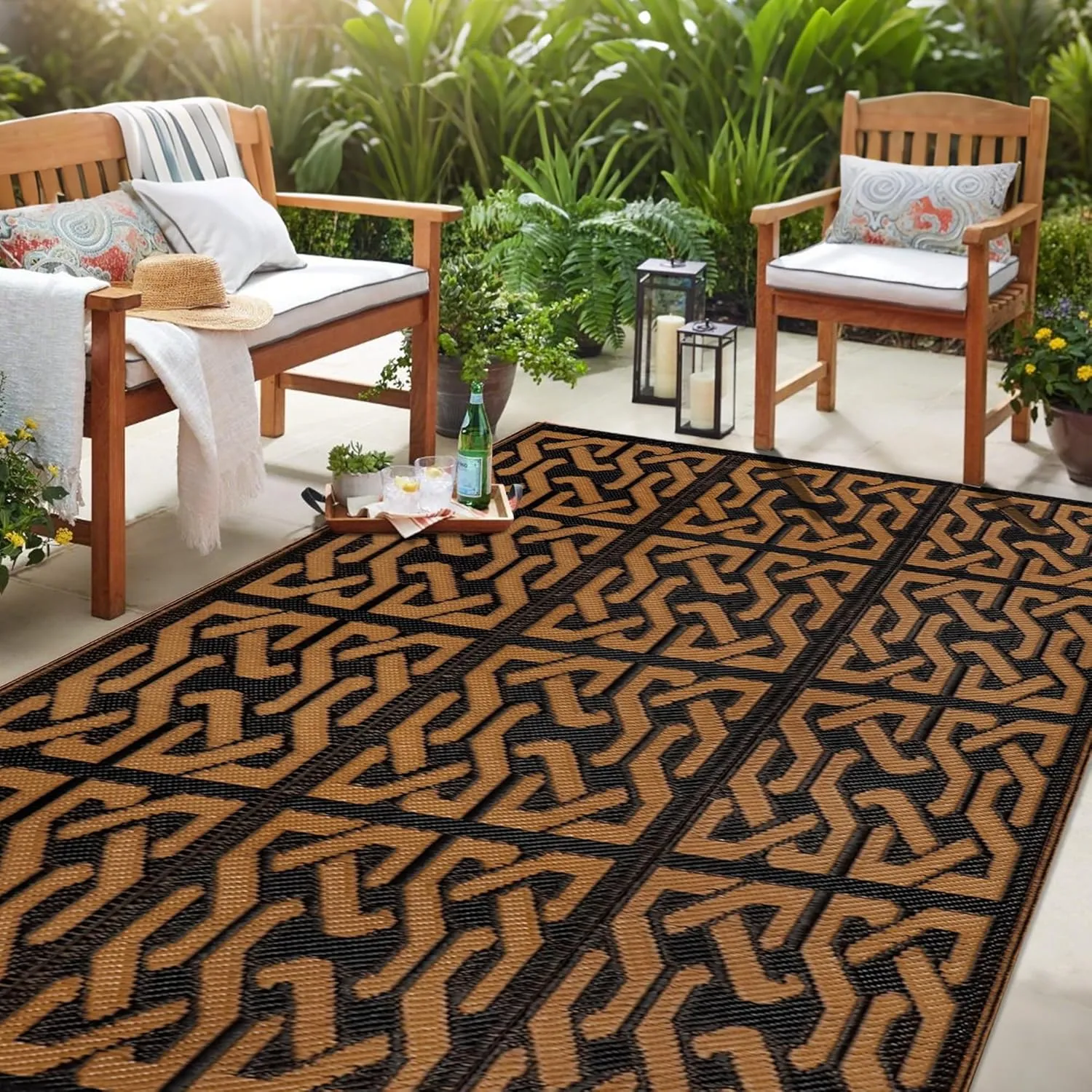 SAND MINE Reversible Mats, Plastic Straw Rug, Modern Area Rug, Large Floor Mat and Rug for Outdoors, RV, Patio, Backyard, Deck, Picnic, Beach, Trailer, Camping (4' x 6', Black & Brown)