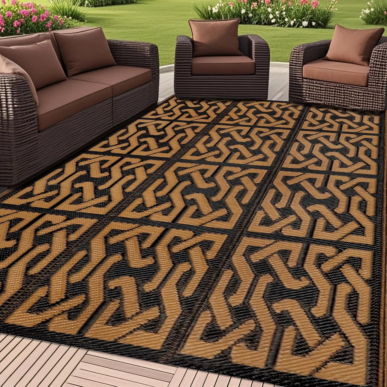 SAND MINE Reversible Mats, Plastic Straw Rug, Modern Area Rug, Large Floor Mat and Rug for Outdoors, RV, Patio, Backyard, Deck, Picnic, Beach, Trailer, Camping (4' x 6', Black & Brown)