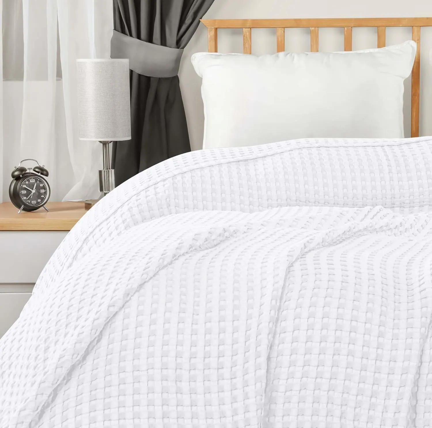 Utopia Bedding White 100% Cotton Waffle Blanket 300 GSM [Twin - 90x72 Inch] Soft Lightweight Breathable Bed Blanket for All Season