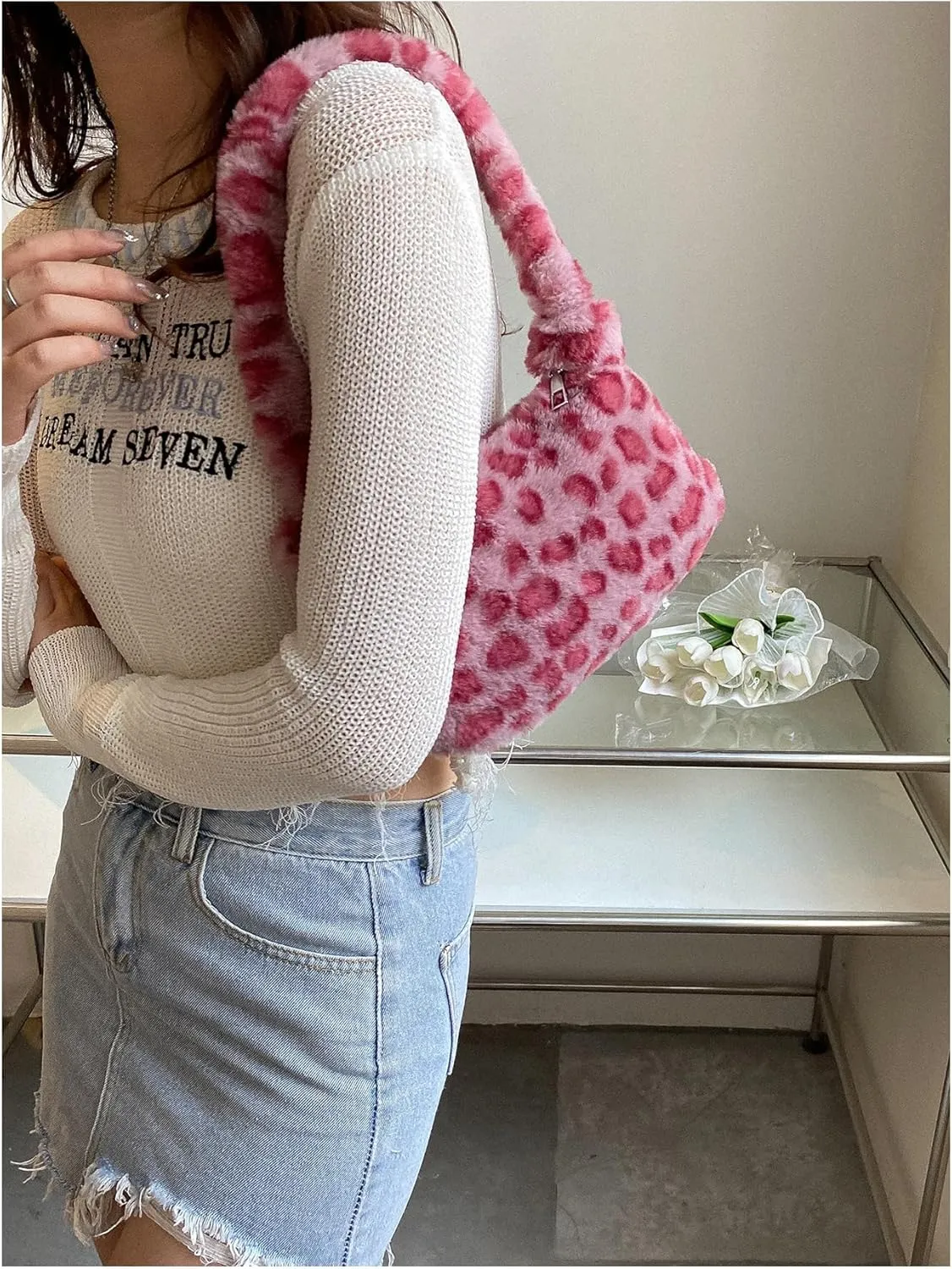 Verdusa Women's Plush Leopard Underarm Shoulder Bags Faux Fur Fuzzy Top Handle Bag