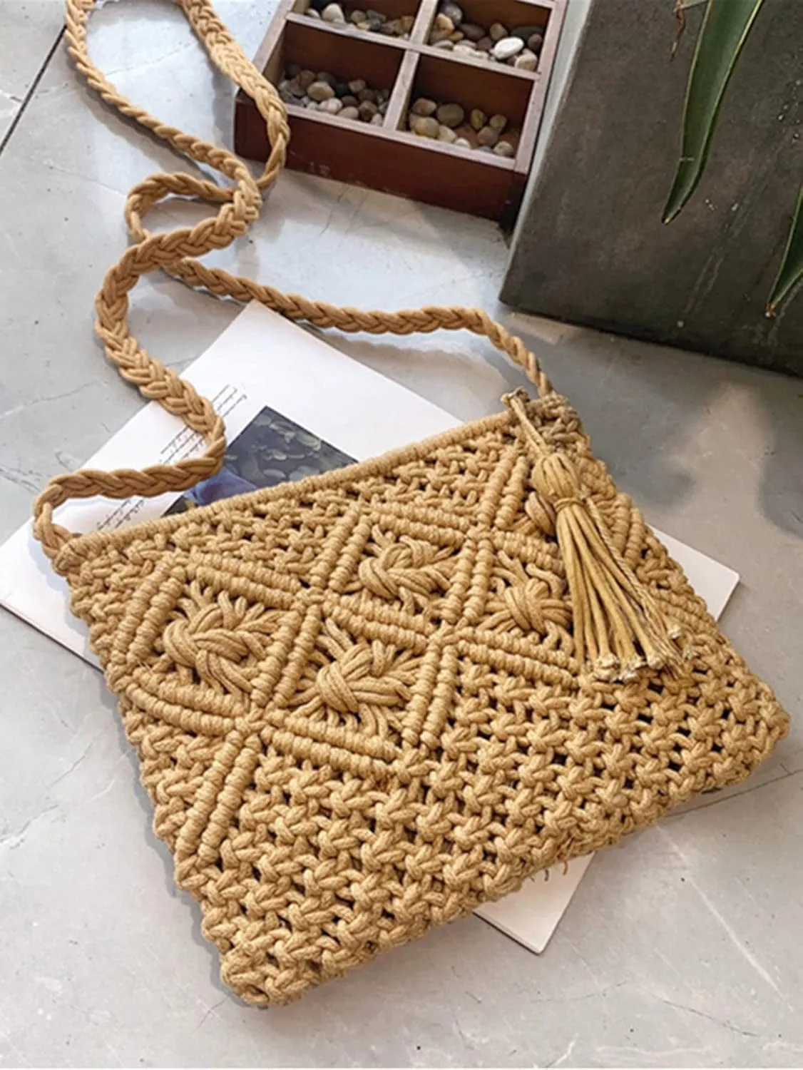 Verdusa Women's Tassel Hollow Out Straw Purse Shoulder Bag Summer Beach Bags