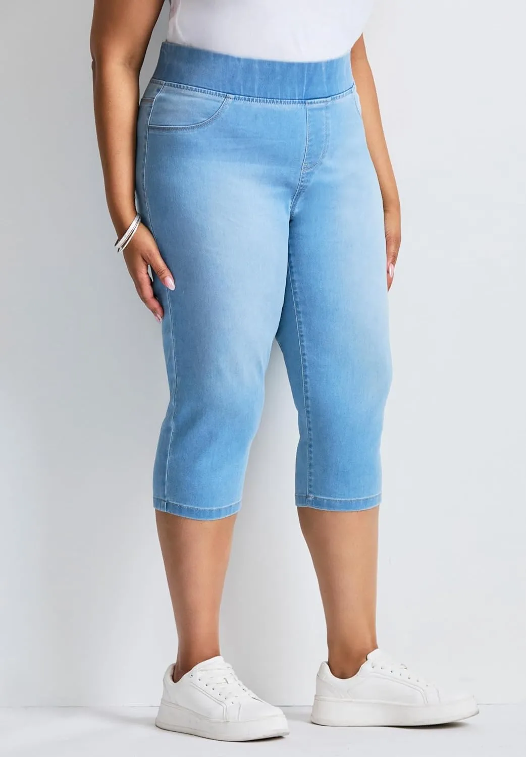 Women's Plus Size Butter Denim Pull On Crop Jean