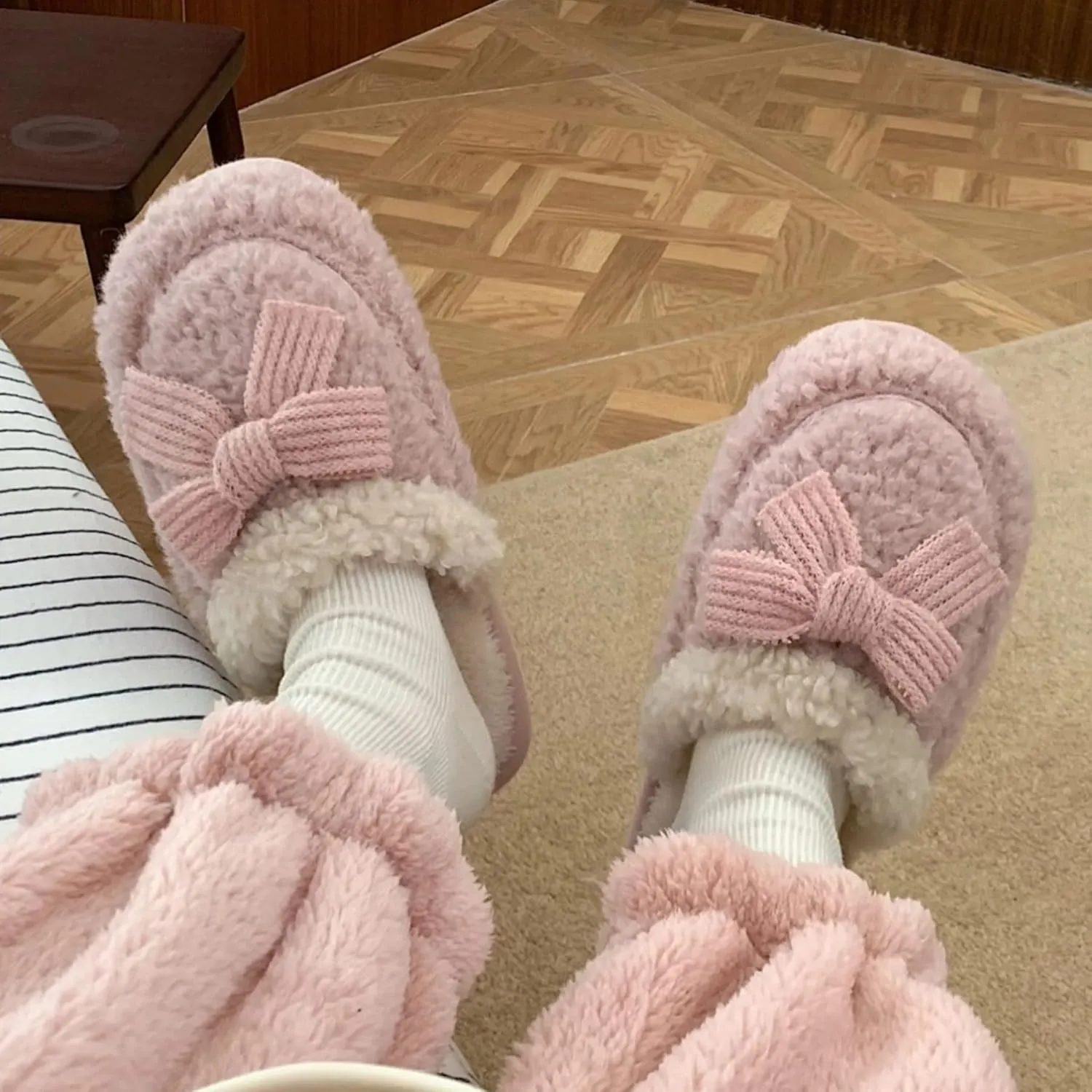 Women's Plush Cute Bow Slippers Indoor House Slippers with Bows Tie Comfy Furry Fuzzy Bedroom Slippers Non-Slip