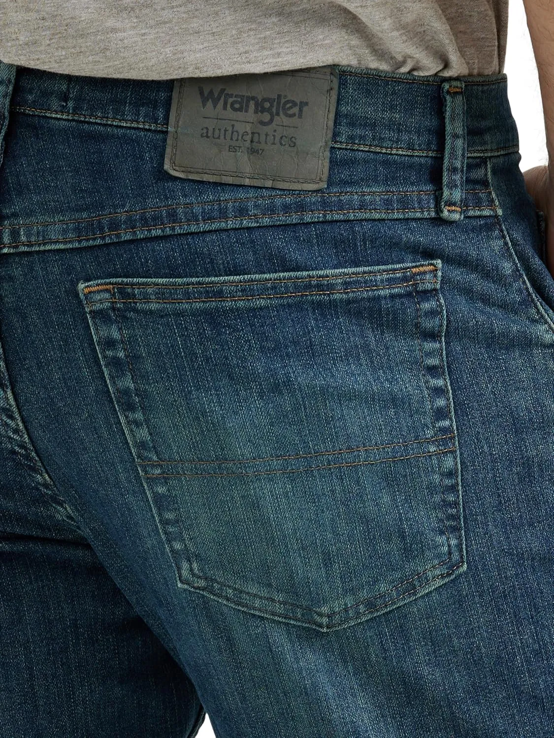 Wrangler Authentics Men's Regular Fit Comfort Flex Waist Jean