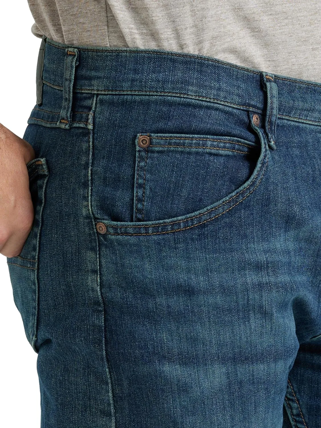 Wrangler Authentics Men's Regular Fit Comfort Flex Waist Jean